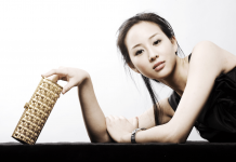 Ask to take a bath overnight! Zhang Junning used alcohol to arouse, and couldn’t help kissing Qiu Ze’s hotness! Zhang Junning