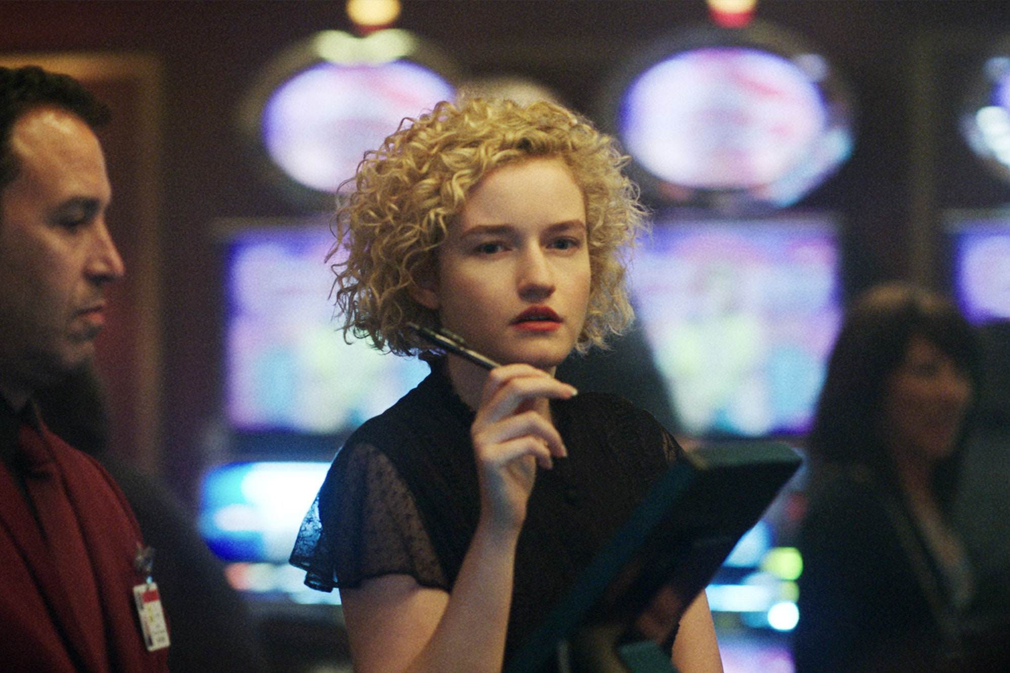 julia-garner-ozark-season-3