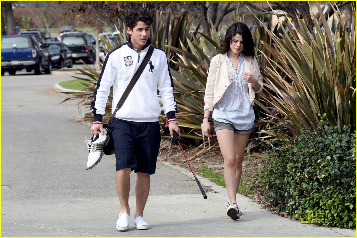 selena-gomez-and-nick-jonas