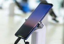 This iPhone Stand Is A Zoom Game Changer & Its Less Than $20 iPhone