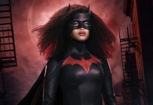 Batwoman: First Look In The All New Batsuit Revealed! Batwoman