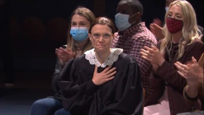 Kate McKinnon's Emotional Tribute To Ruth Bader Ginsburg In SNL Premiere