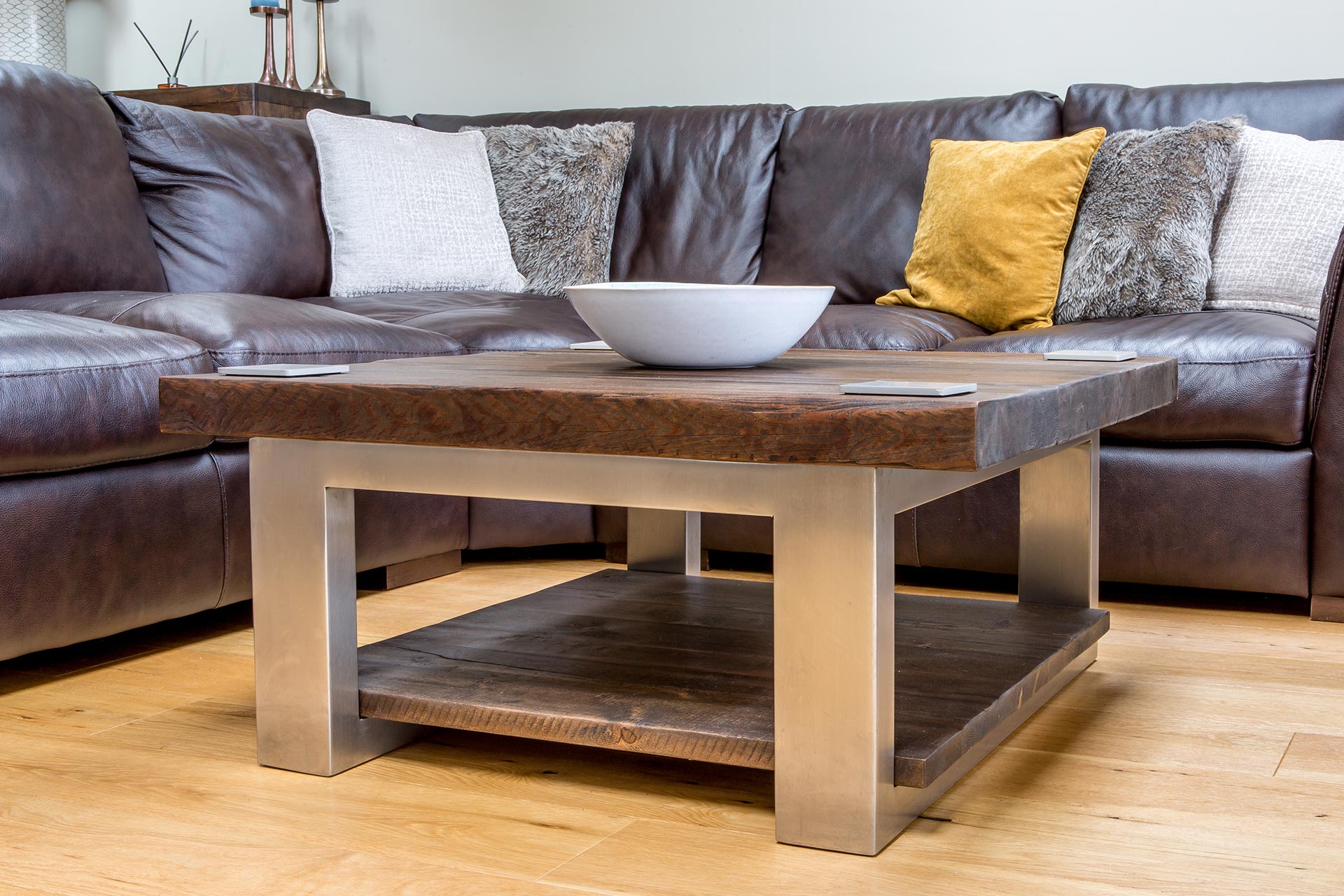 How to Choose the Right Coffee Table for Your Living Room - 2022 Guide