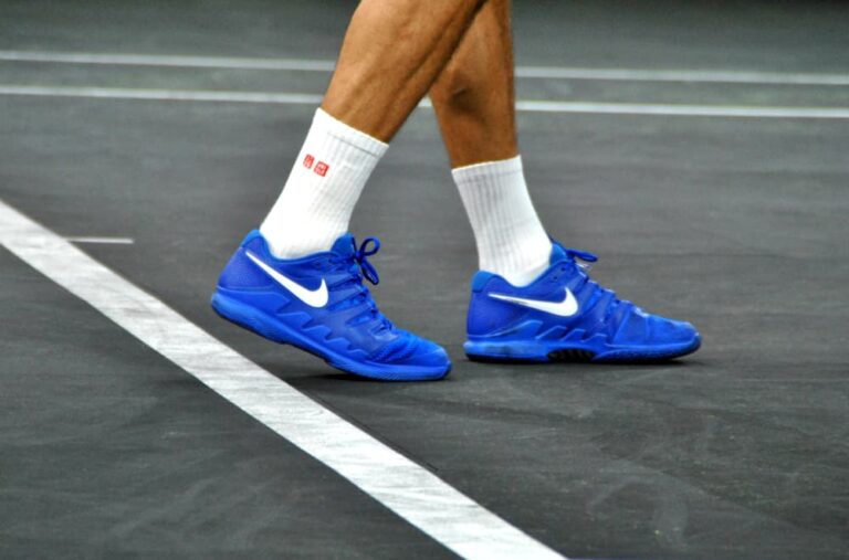 How to Choose The Right Tennis Socks For You - 2022 Guide - The Nation Roar