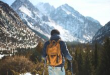7 Essentials You Should Bring On Your First Hiking Trip – 2024 Guide