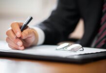 When Should I Hire a Public Adjuster in 2024?