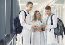 5 Best Gift for the Med Student in Your Life – 2024 Guide