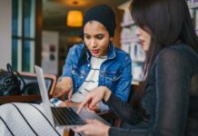 8 Essential Steps to Solve Problems in a Business