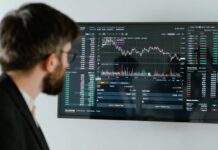 Are Random Crypto Trading Strategies More Successful Than Technical Ones