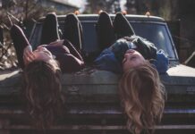 5 Ways to Strengthen Friendships as an Adult