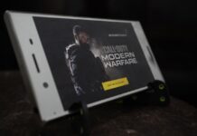 Hand Gaming Consoles or Smartphones: Which is the Best Gaming Platform?