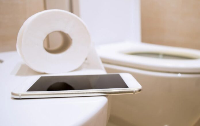 Your Smartphone is Dirtier than a Toilet Seat